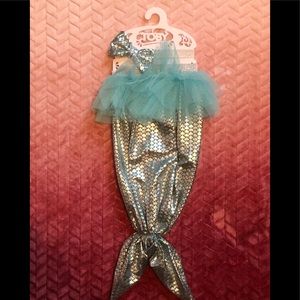 🌹 Baby Mermaid Tail & Bow
